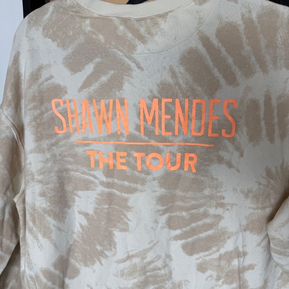 Shawn Mendes Tour Sweatshirt - Picture 6 of 6